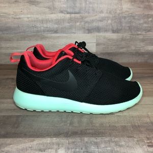Nike Roshe Run Nike ID Yeezy Sample